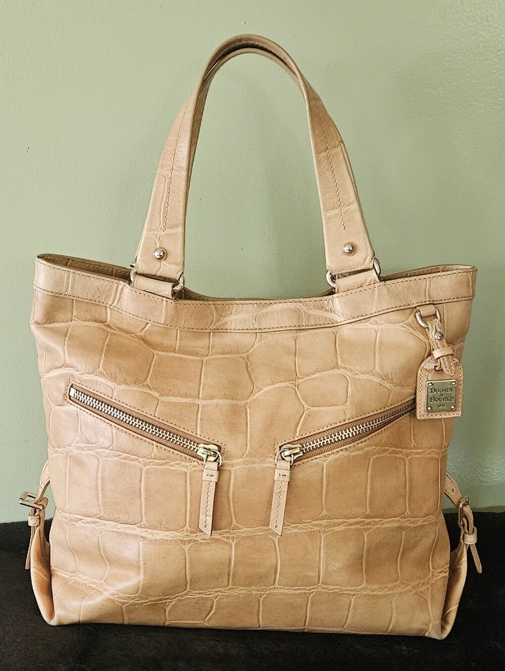 Dooney & Bourke Sara Leather Tote Bag